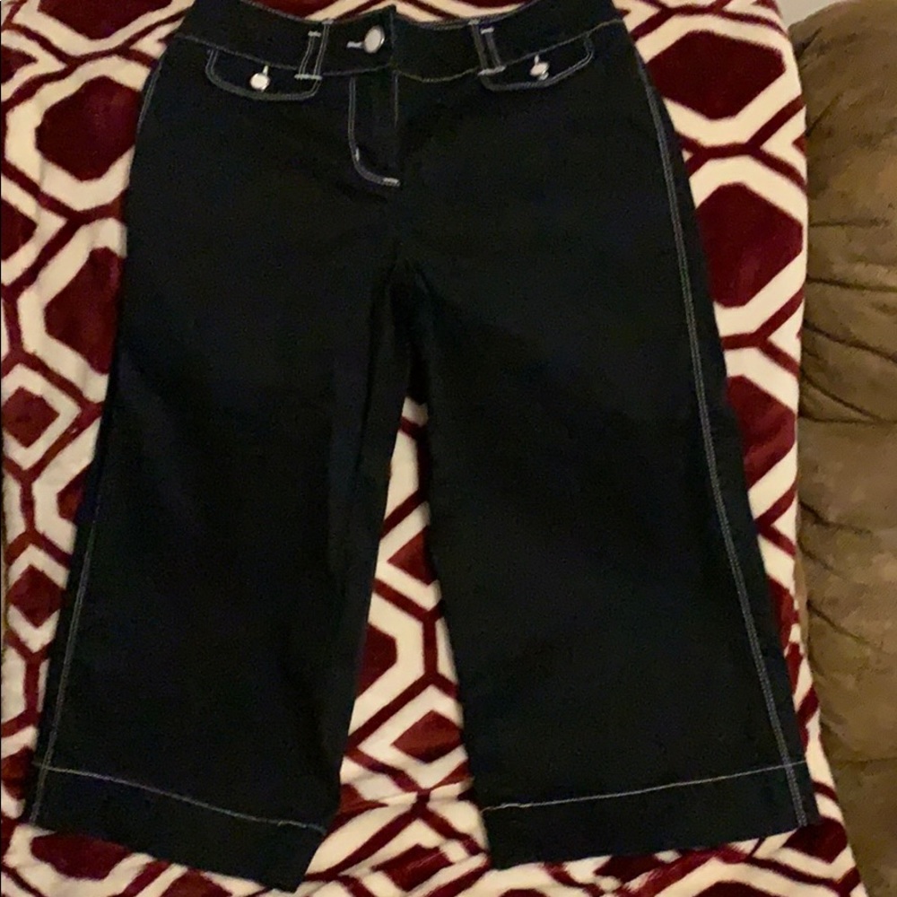 Black  capris